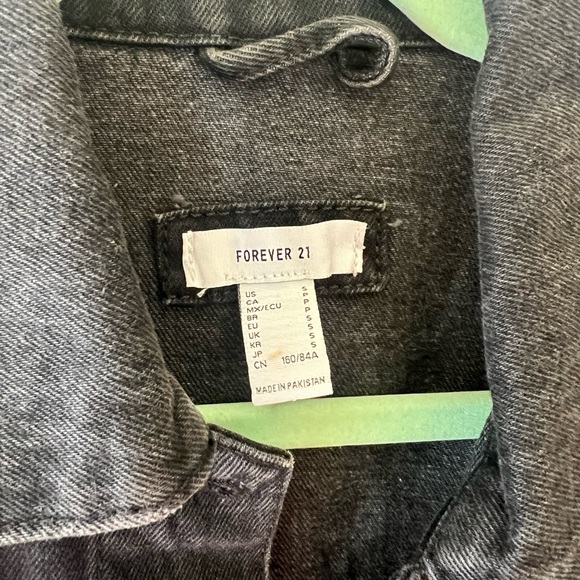 Forever 21 Black Distressed Denim Jacket - Picture 4 of 4